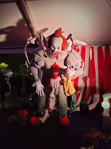 Pennywise Horror Figurine - 2 Meters Tall