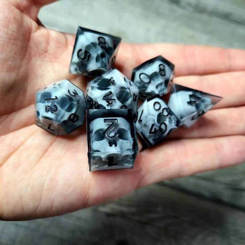 The Icebound Skull Dice Set