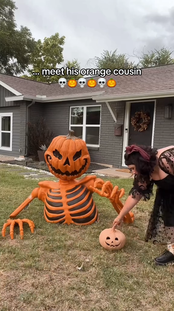 Giant-Sized pumpkin Skeleton