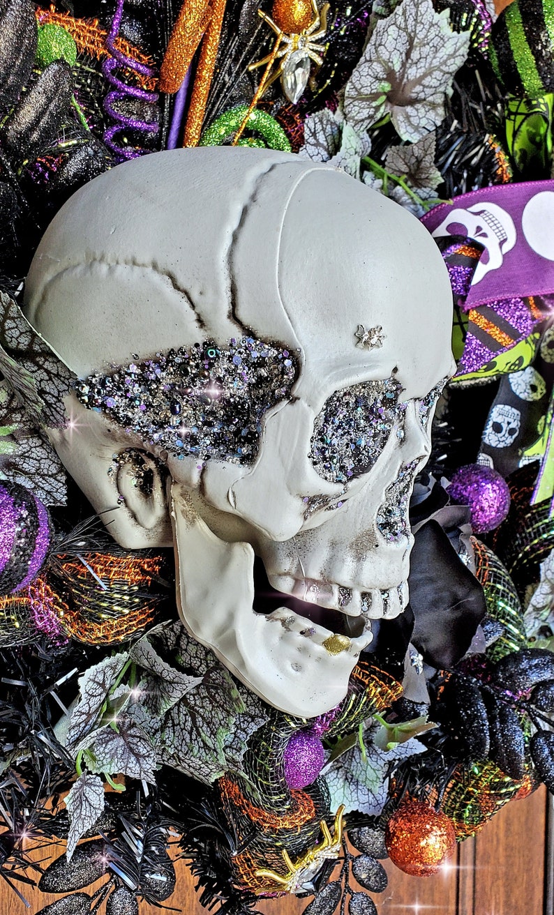 Skull wreath, halloween wreath, skull decor, skeleton wreath, halloween decor, spooky wreath, bling halloween wreath, glam halloween wreath