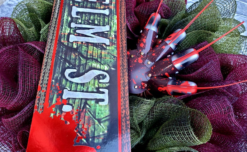 Freddy krueger wreath,Halloween wreath,horror movie decor,halloween wreath for front door,nightmare on elm street,Freddy wreath