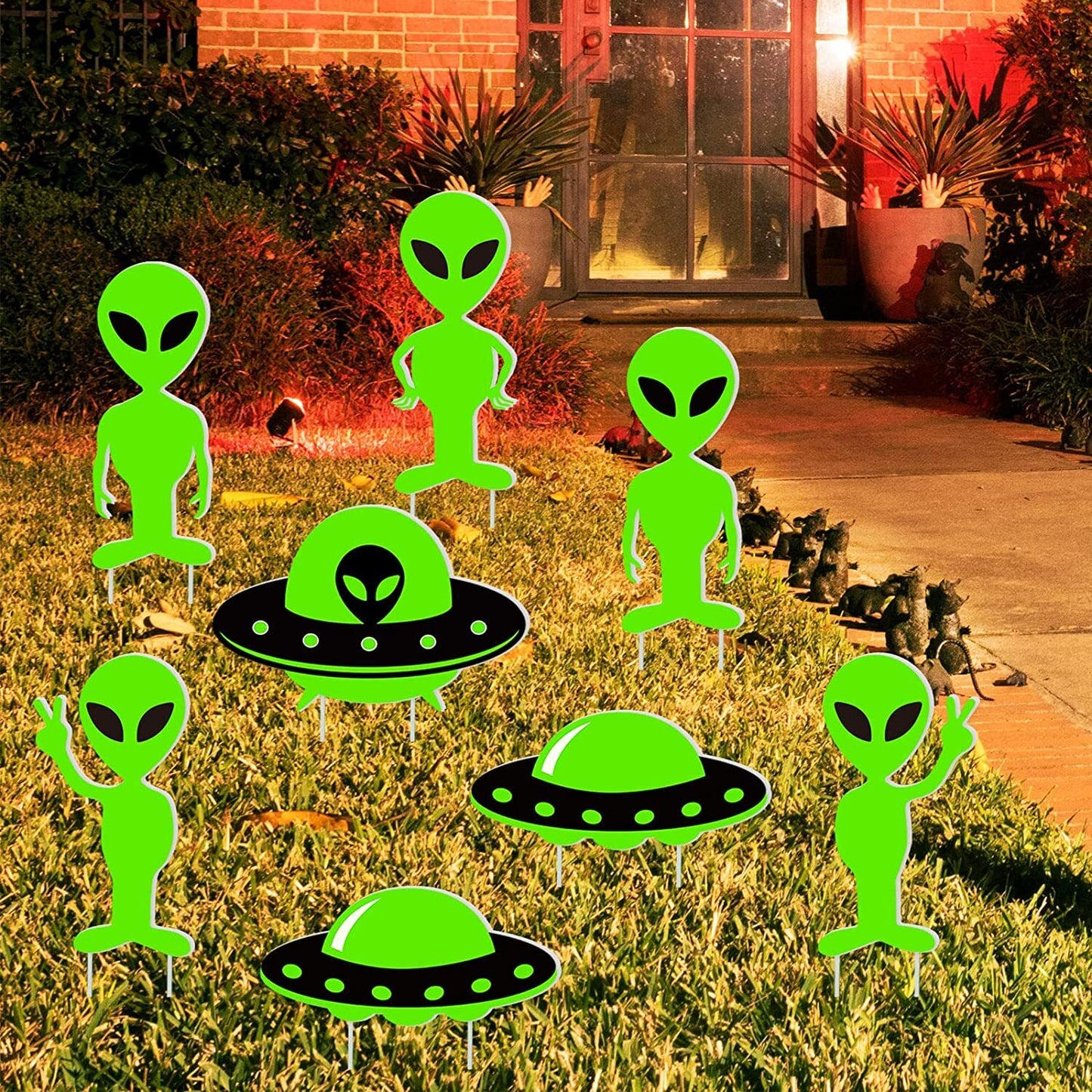 8Pcs Halloween Glow in the Dark Alien UFO Yard Sign