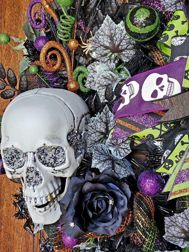 Skull wreath, halloween wreath, skull decor, skeleton wreath, halloween decor, spooky wreath, bling halloween wreath, glam halloween wreath