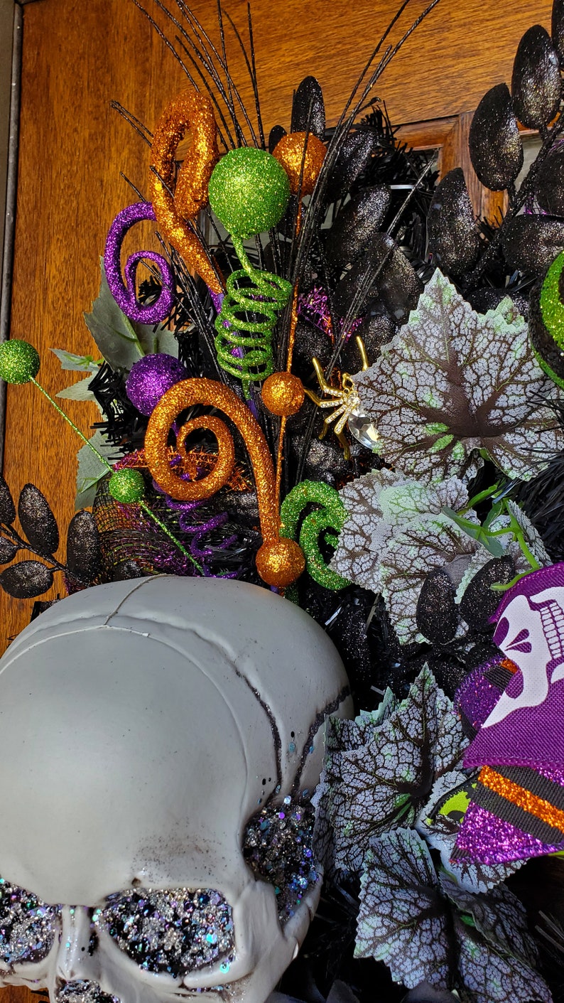 Skull wreath, halloween wreath, skull decor, skeleton wreath, halloween decor, spooky wreath, bling halloween wreath, glam halloween wreath