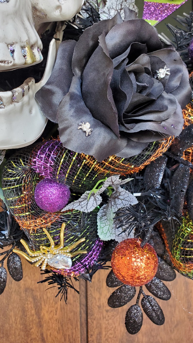 Skull wreath, halloween wreath, skull decor, skeleton wreath, halloween decor, spooky wreath, bling halloween wreath, glam halloween wreath