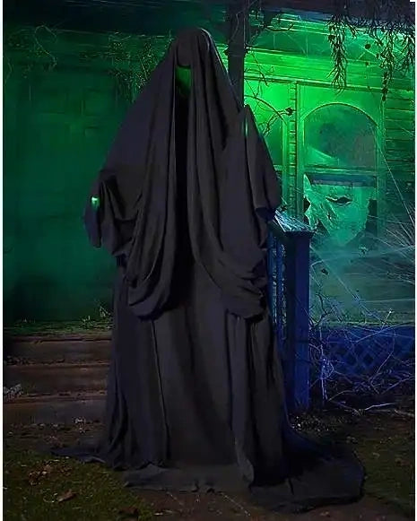 Caped zombie Animatronic